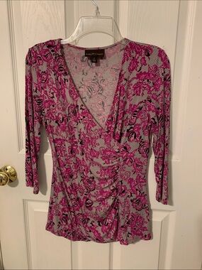 Dana Buchman Fuchsia and Black Floral V-neck Wrap Top with 3/4 sleeves - size S